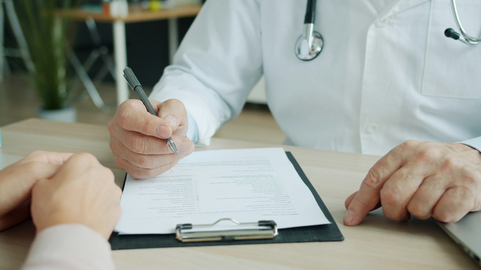 Compléments alimentaires : la solution risquée face aux médicaments amaigrissants